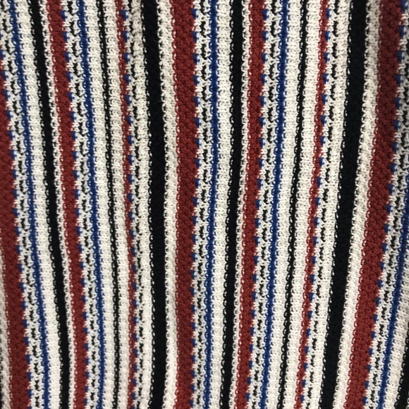 CROCHET KNIT SLEEVELESS SWEATER - Picture 6 of 6